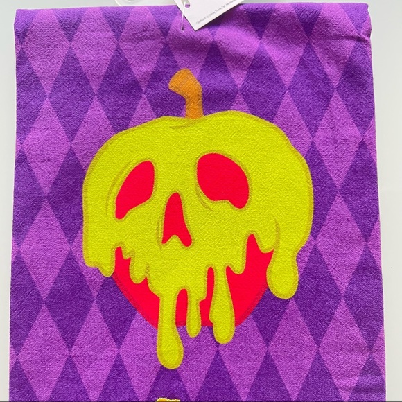 💜💚Disney “Just one Bite” Poisoned Apple Kitchen Towel or Display Cloth🍎🍏 - Picture 2 of 9